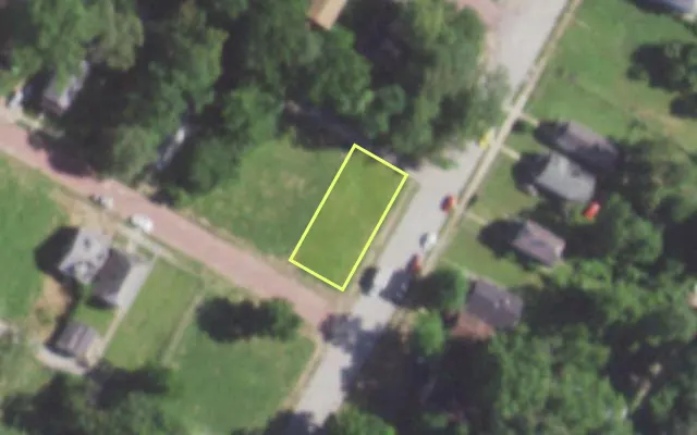 Aerial view of 5547 POWERS AV — vacant lot, St. Louis with approximate parcel outline
