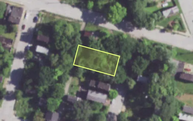 Aerial view of 3251 KNAPP ST — vacant lot, St. Louis with approximate parcel outline