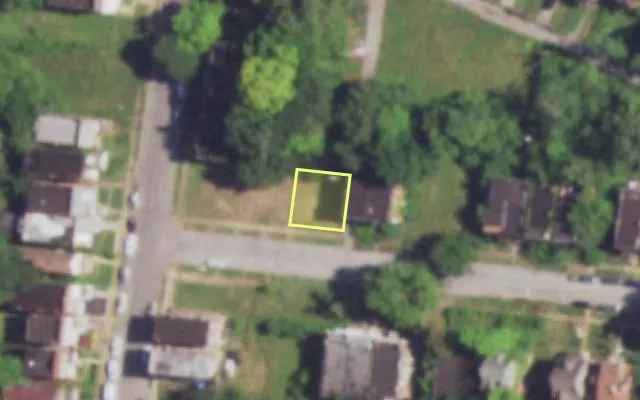 Aerial view of 4743 VERNON AV — vacant lot, St. Louis with approximate parcel outline