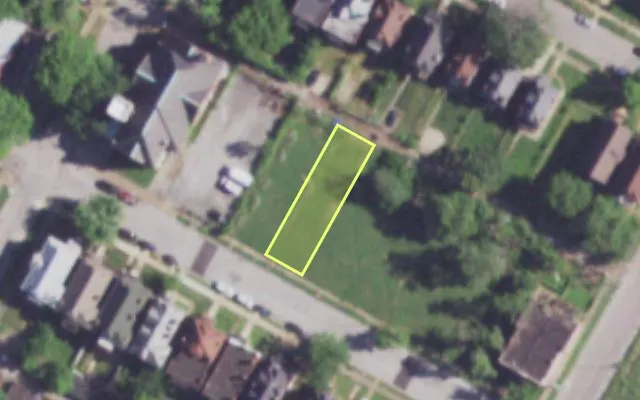 Aerial view of 2927 GREER AV — vacant lot, St. Louis with approximate parcel outline