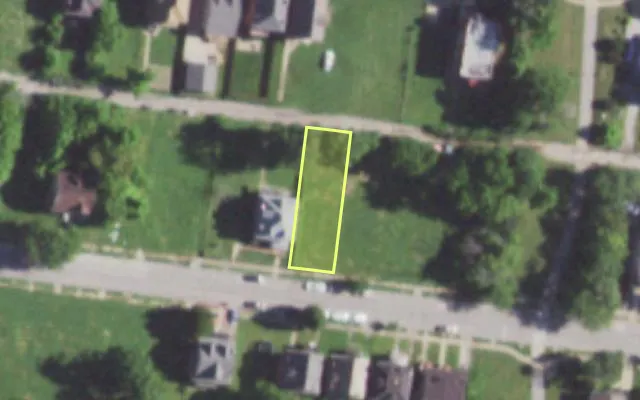 Aerial view of 5709 VERNON AV — vacant lot, St. Louis with approximate parcel outline