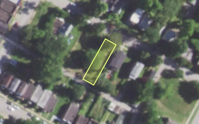 Aerial view of 5328 LABADIE AV — vacant lot, St. Louis with approximate parcel outline
