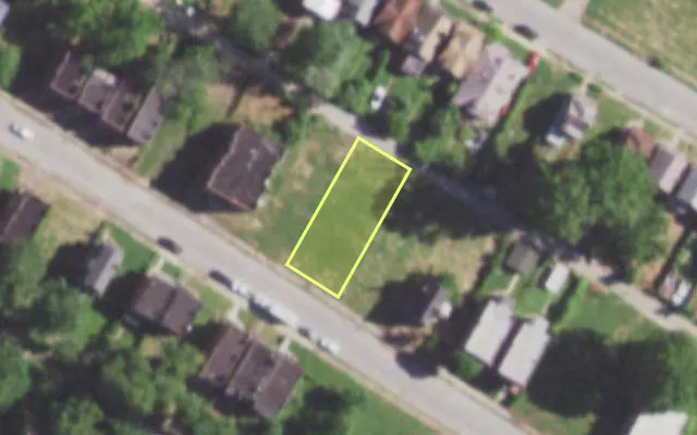 Aerial view of 5943 HIGHLAND AV — vacant lot, St. Louis with approximate parcel outline