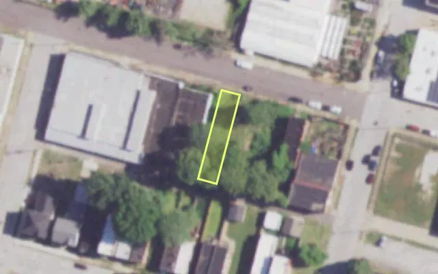 Aerial view of 2816 LASALLE ST — vacant lot, St. Louis with approximate parcel outline