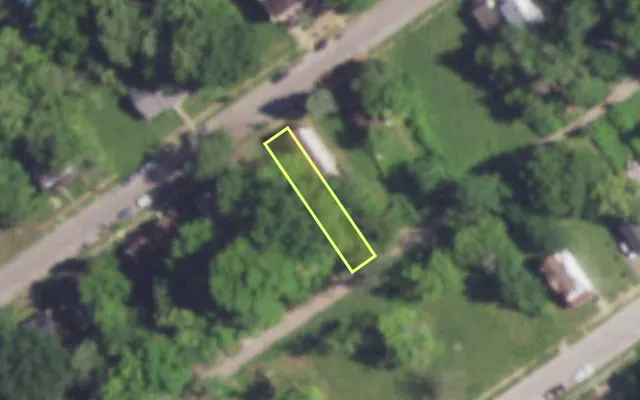 Aerial view of 5234 ROBIN AV — vacant lot, St. Louis with approximate parcel outline