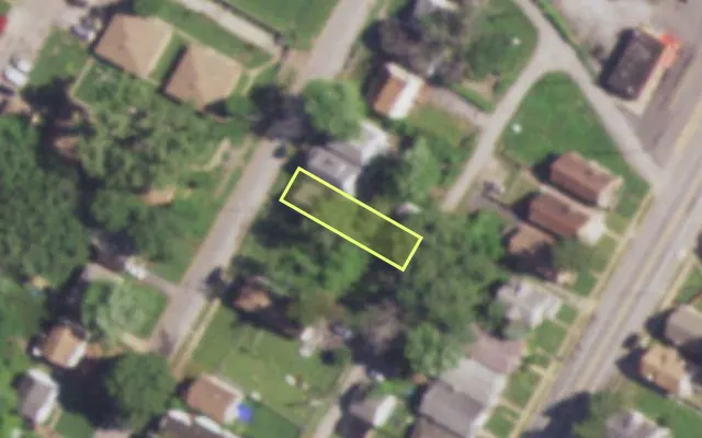 Aerial view of 5740 ACME AV — vacant lot, St. Louis with approximate parcel outline