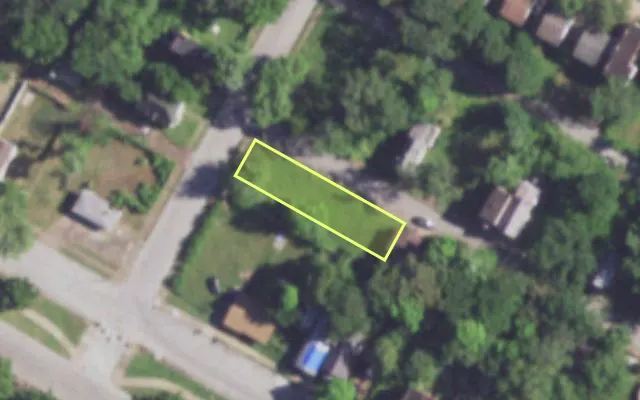 Aerial view of 4114 WARNE AV — vacant lot, St. Louis with approximate parcel outline