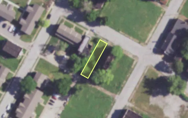 Aerial view of 3010 KOSSUTH AV — vacant lot, St. Louis with approximate parcel outline