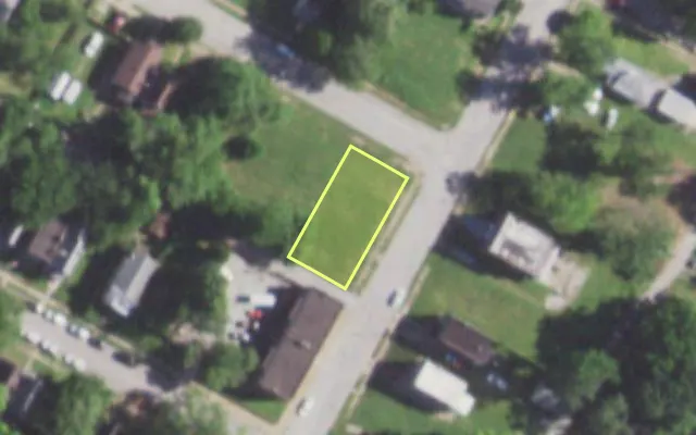 Aerial view of 5602 KENNERLY AV — vacant lot, St. Louis with approximate parcel outline