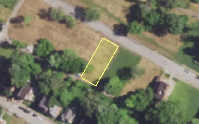 Aerial view of 4568 GARFIELD AV — vacant lot, St. Louis with approximate parcel outline