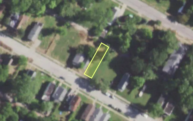 Aerial view of 5645 KENNERLY AV — vacant lot, St. Louis with approximate parcel outline