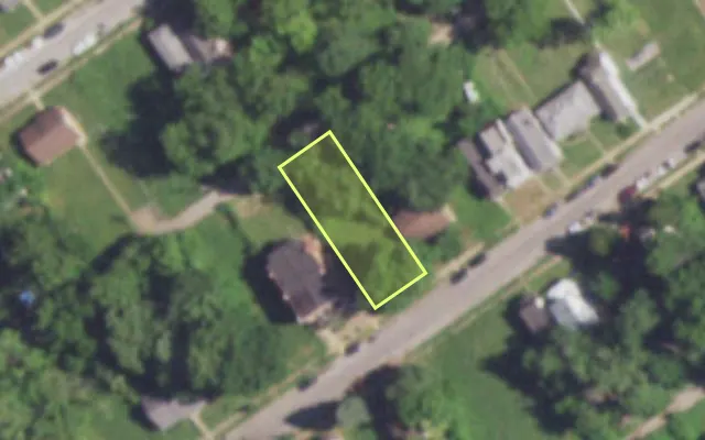 Aerial view of 5247 ROBIN AV — vacant lot, St. Louis with approximate parcel outline