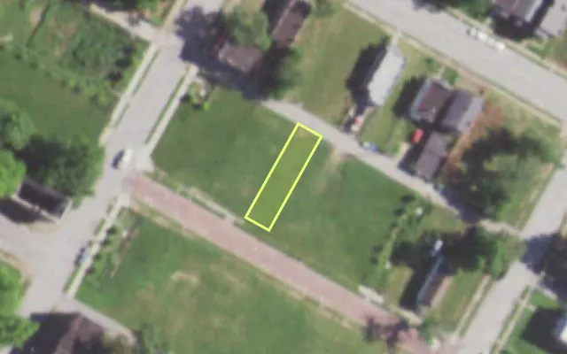 Aerial view of 5569 ST EDWARD AV — vacant lot, St. Louis with approximate parcel outline