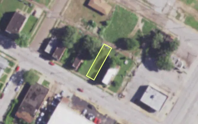 Aerial view of 3625 LEE AV — vacant lot, St. Louis with approximate parcel outline