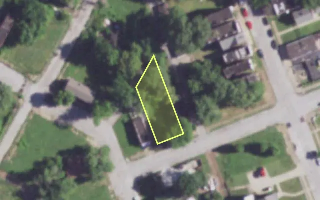 Aerial view of 2519 NEWHOUSE AV — vacant lot, St. Louis with approximate parcel outline