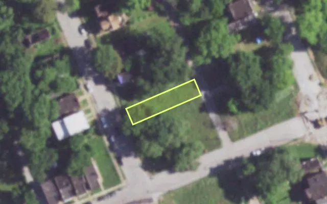 Aerial view of 4310 N 19TH ST — vacant lot, St. Louis with approximate parcel outline