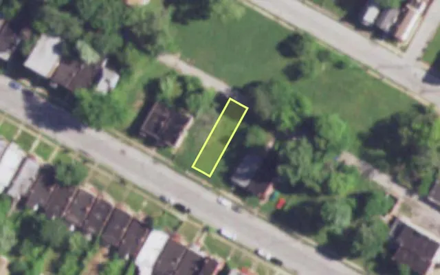 Aerial view of 4433 LEE AV — vacant lot, St. Louis with approximate parcel outline
