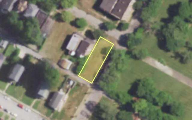 Aerial view of 5100 LABADIE AV — vacant lot, St. Louis with approximate parcel outline
