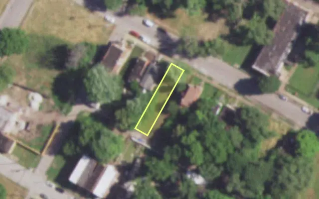 Aerial view of 4442 KENNERLY AV — vacant lot, St. Louis with approximate parcel outline