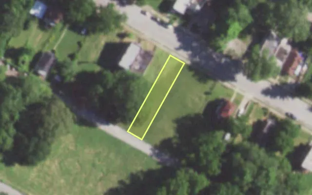 Aerial view of 5654 WABADA AV — vacant lot, St. Louis with approximate parcel outline