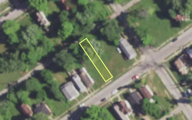 Aerial view of 5469 THRUSH AV — vacant lot, St. Louis with approximate parcel outline