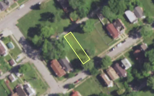 Aerial view of 5309 ARLINGTON AV — vacant lot, St. Louis with approximate parcel outline