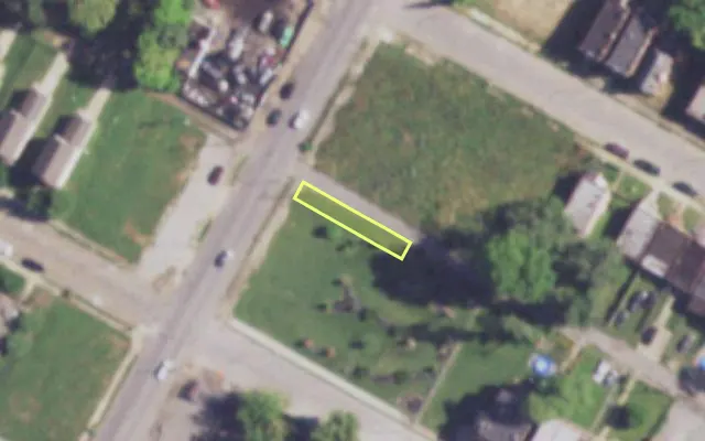 Aerial view of 2512 N VANDEVENTER AV — vacant lot, St. Louis with approximate parcel outline
