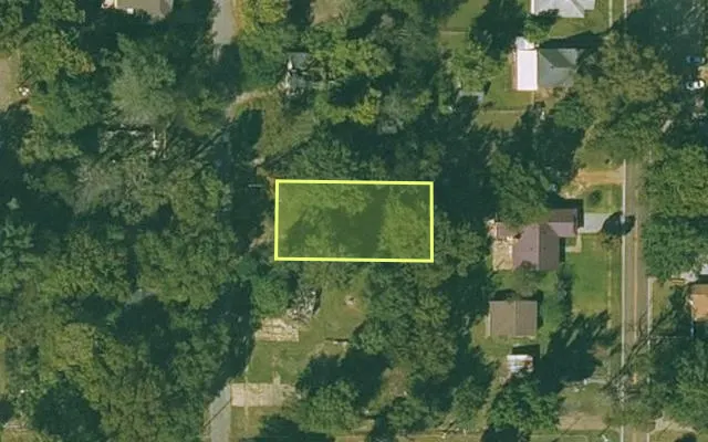 Aerial view of PHILLIPS County parcel 703-03164-000 — Arkansas post-auction with approximate parcel outline