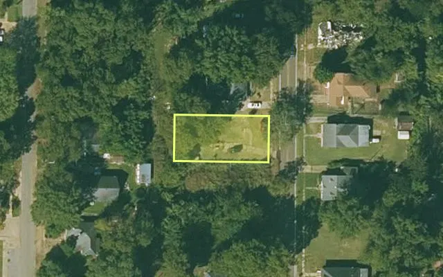Aerial view of PHILLIPS County parcel 703-03130-000 — Arkansas post-auction with approximate parcel outline