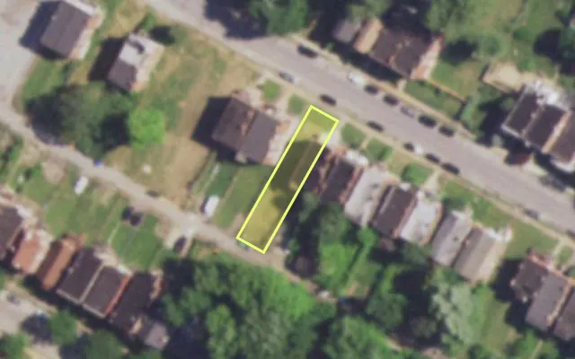 Aerial view of 4806 ST LOUIS AV — vacant lot, St. Louis with approximate parcel outline