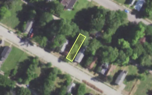 Aerial view of 5723 KENNERLY AV — vacant lot, St. Louis with approximate parcel outline