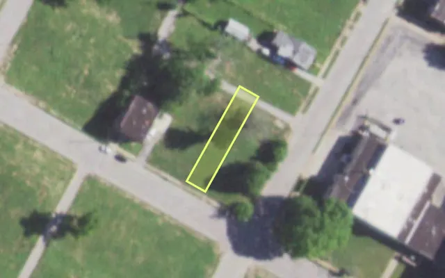 Aerial view of 5553 WABADA AV — vacant lot, St. Louis with approximate parcel outline