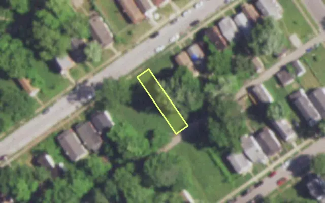 Aerial view of 5250 BEACON AV — vacant lot, St. Louis with approximate parcel outline