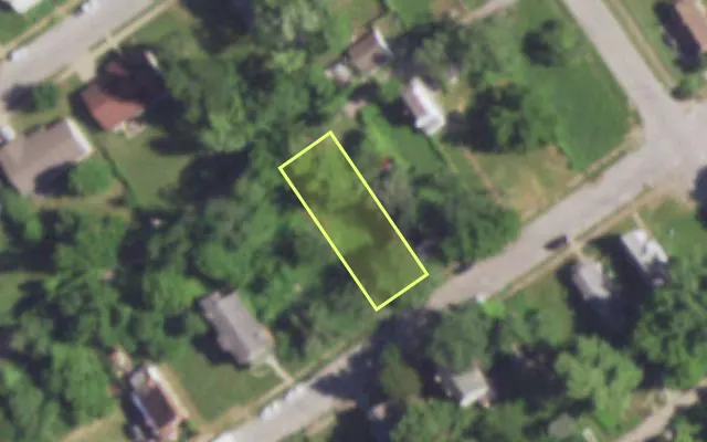 Aerial view of 5459 WREN AV — vacant lot, St. Louis with approximate parcel outline