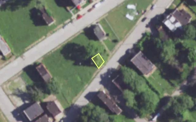 Aerial view of 2025 E WARNE AV — vacant lot, St. Louis with approximate parcel outline