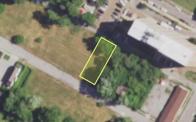 Aerial view of 4329 NORTH MARKET ST — vacant lot, St. Louis with approximate parcel outline