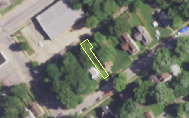Aerial view of 5015 GERALDINE AV — vacant lot, St. Louis with approximate parcel outline