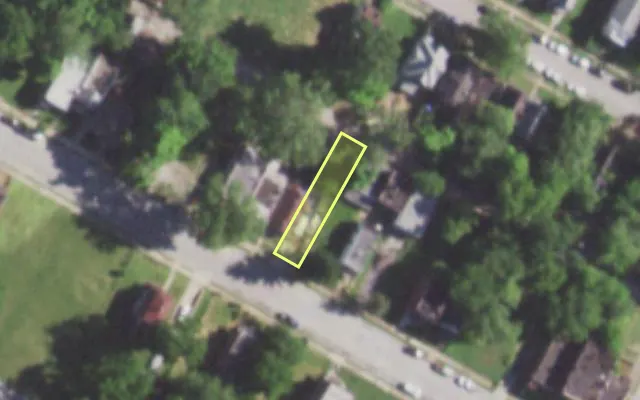 Aerial view of 5631 WABADA AV — vacant lot, St. Louis with approximate parcel outline