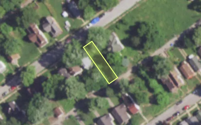 Aerial view of 5036 GERALDINE AV — vacant lot, St. Louis with approximate parcel outline
