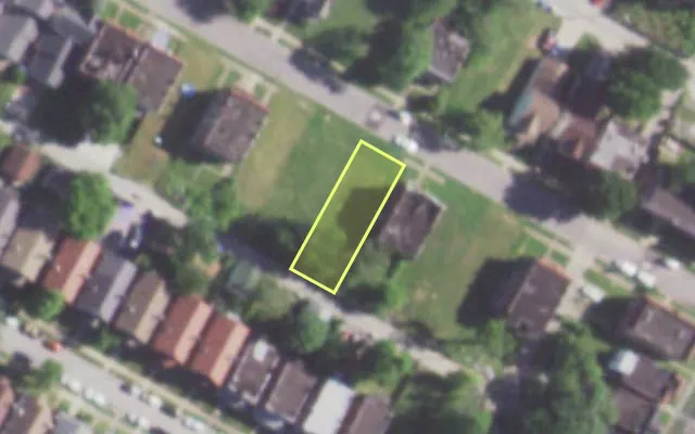 Aerial view of 5530 PALM ST — vacant lot, St. Louis with approximate parcel outline