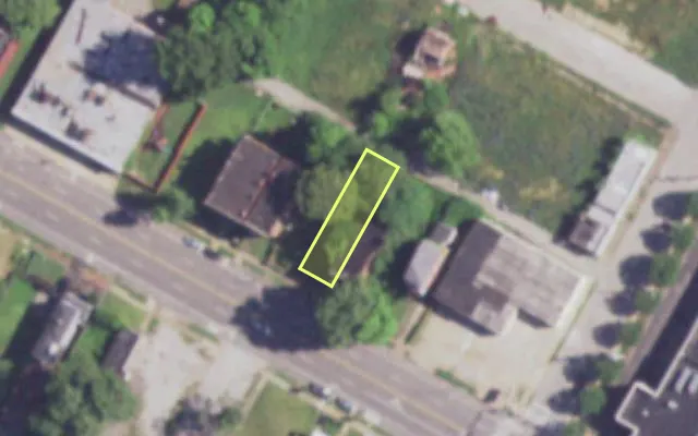 Aerial view of 3719 PAGE BLVD — vacant lot, St. Louis with approximate parcel outline