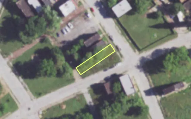 Aerial view of 4503 N 19TH ST — vacant lot, St. Louis with approximate parcel outline