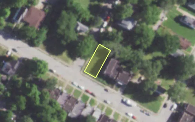 Aerial view of 5351 WABADA AV — vacant lot, St. Louis with approximate parcel outline