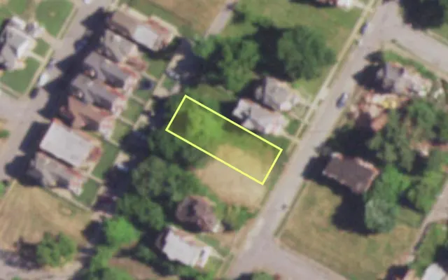 Aerial view of 1709 CORA AV — vacant lot, St. Louis with approximate parcel outline