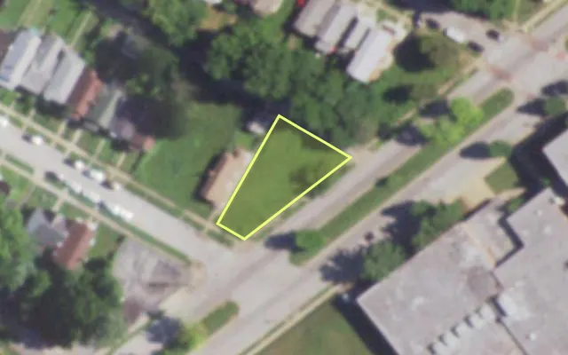 Aerial view of 5907 SHERRY AV — vacant lot, St. Louis with approximate parcel outline
