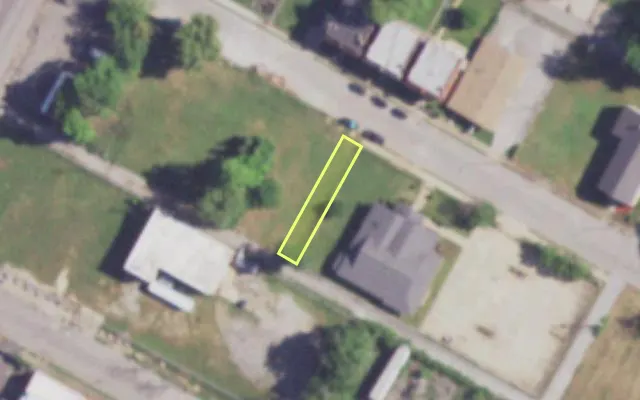 Aerial view of 3840 ST FERDINAND AV — vacant lot, St. Louis with approximate parcel outline