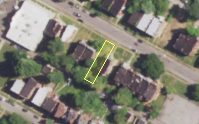 Aerial view of 4934 ST LOUIS AV — vacant lot, St. Louis with approximate parcel outline