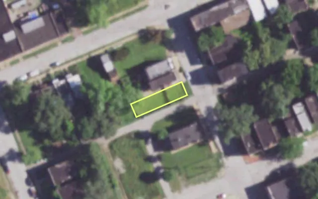 Aerial view of 4015 N 20TH ST — vacant lot, St. Louis with approximate parcel outline