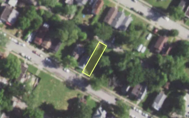 Aerial view of 5639 HIGHLAND AV — vacant lot, St. Louis with approximate parcel outline