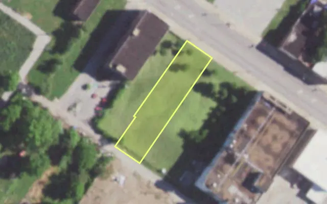 Aerial view of 5948 DR MARTIN LUTHER KING DR — vacant lot, St. Louis with approximate parcel outline